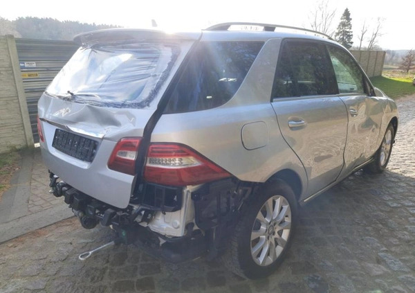 Mercedes-Benz ML cena 27900 przebieg: 98450, rok produkcji 2014 z Giżycko małe 466